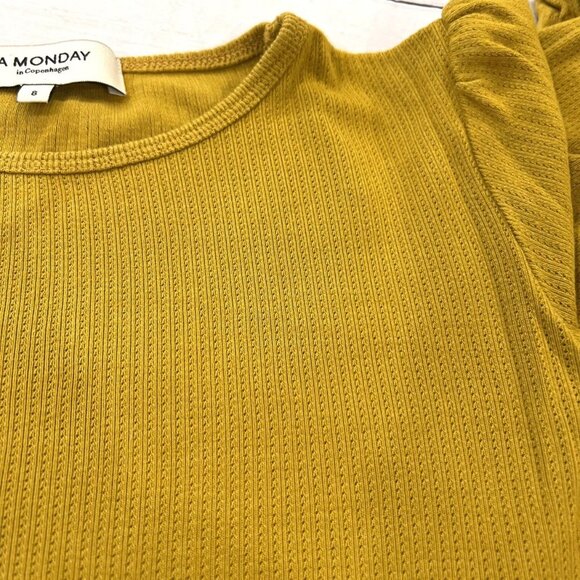 A Monday In Copenhagen Tee - Picture 6 of 8